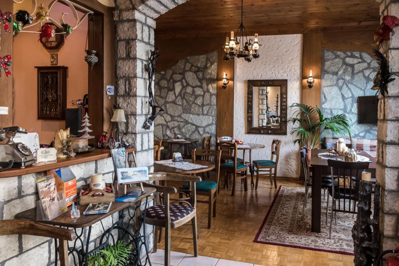 Semeli Guesthouse 카페니시온 외부 사진