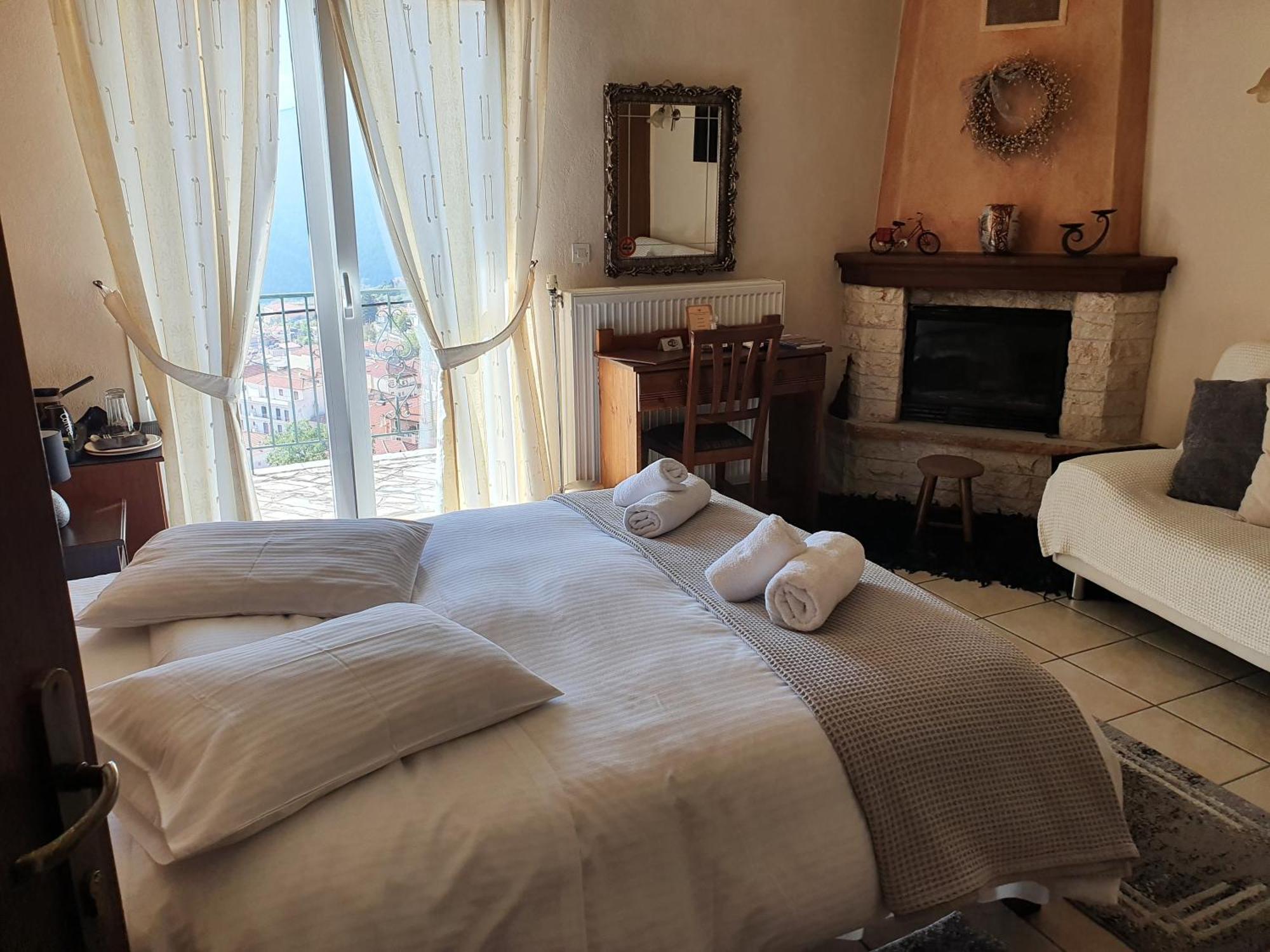 Semeli Guesthouse 카페니시온 외부 사진