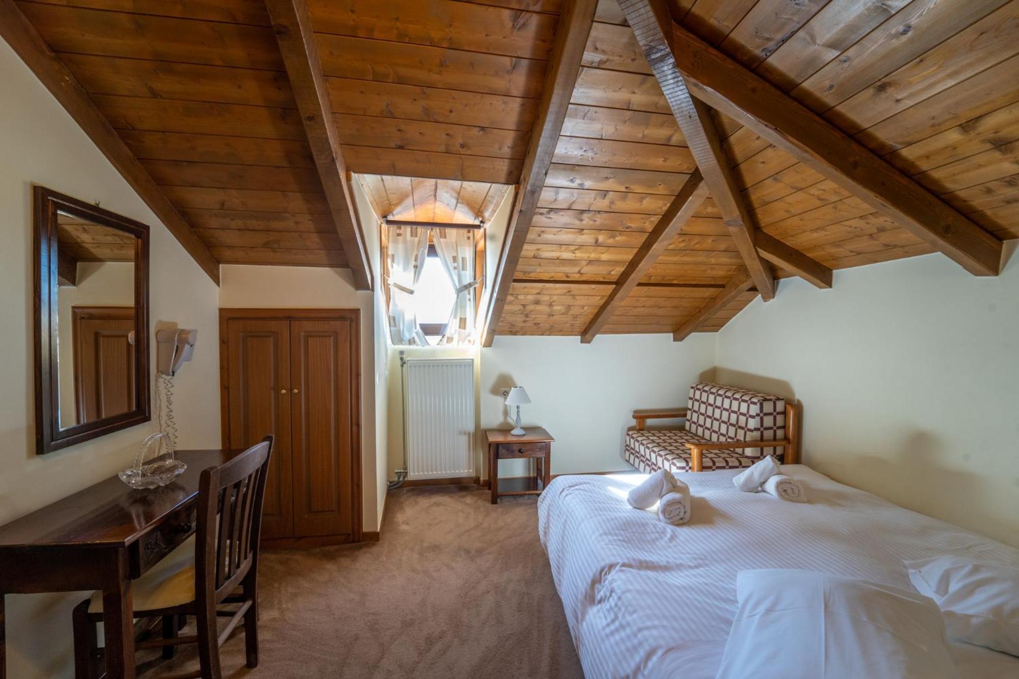 Semeli Guesthouse 카페니시온 외부 사진