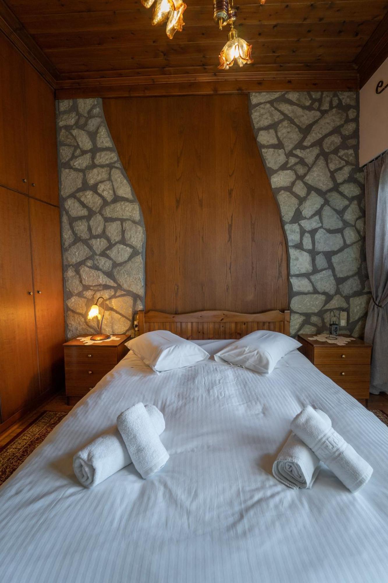Semeli Guesthouse 카페니시온 외부 사진