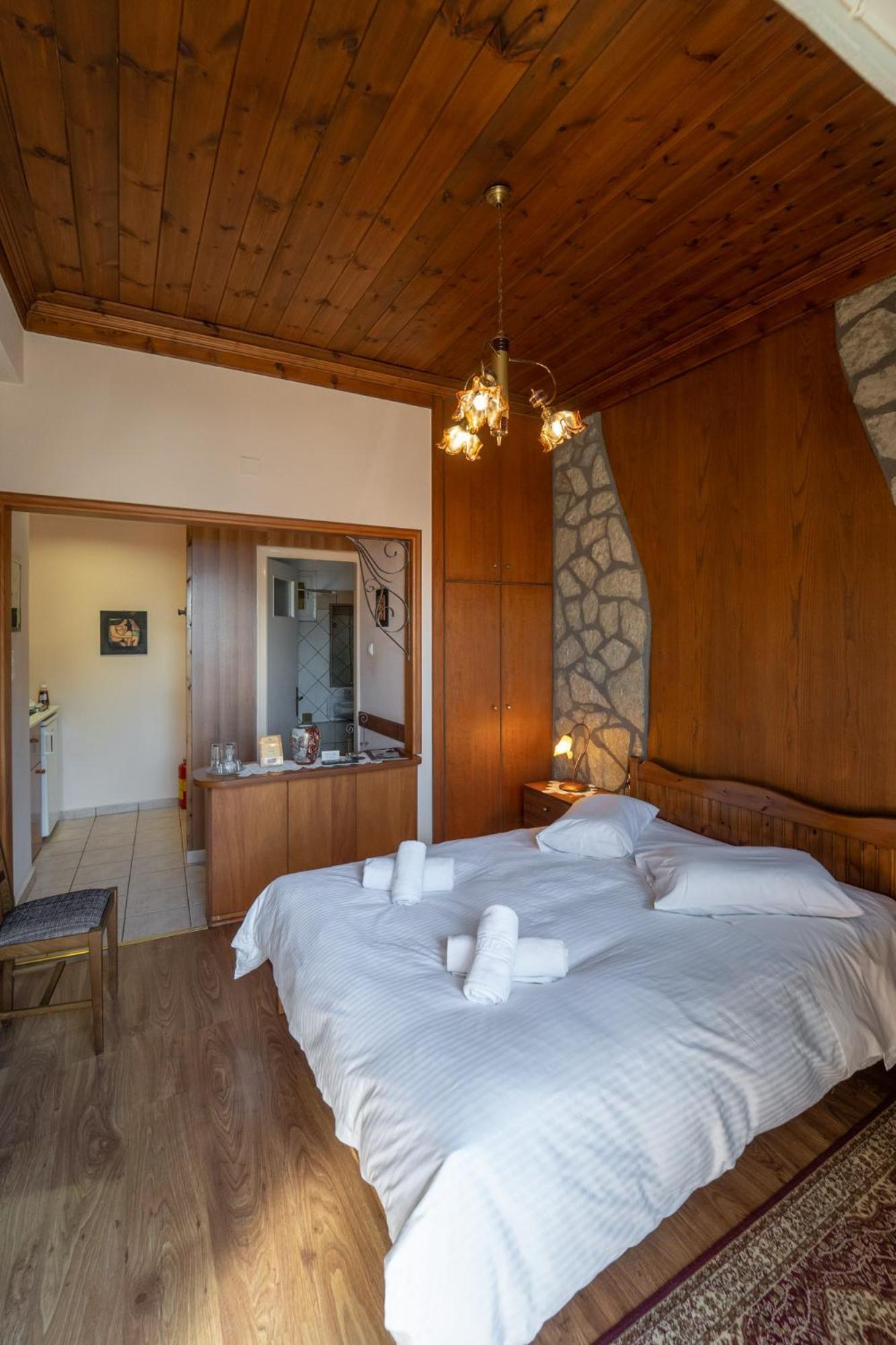 Semeli Guesthouse 카페니시온 외부 사진